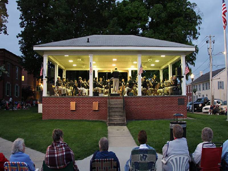 Waterloo Chamber of Commerce Downtown Concert